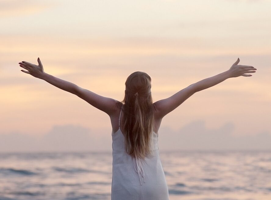 Núria Pallach Reiki Master Terapia energética Meditación