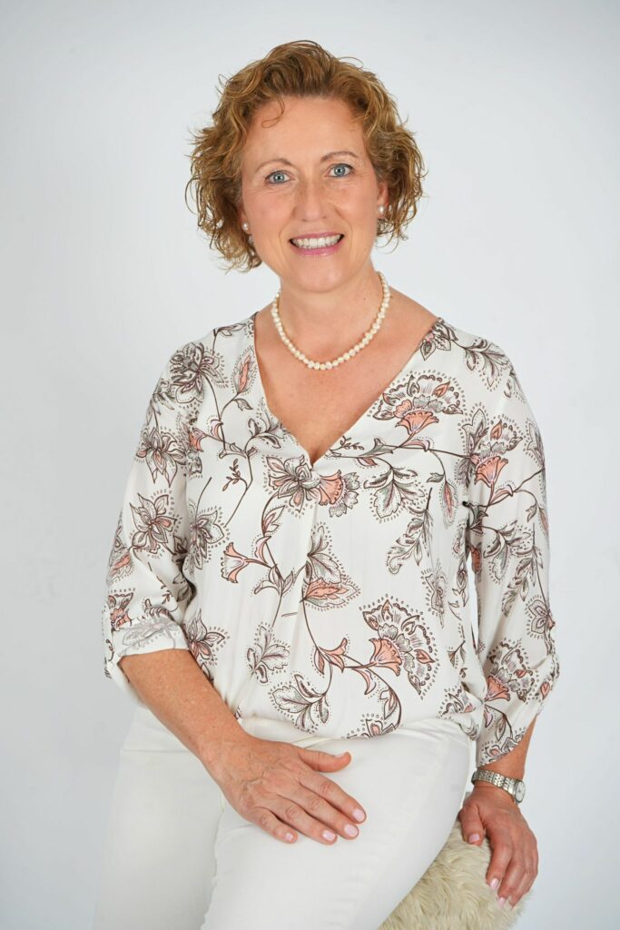 Núria Pallach - Maestra de Reiki, terapeuta energética y experta en meditación para la salud mental y física