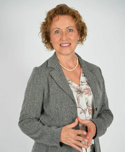 Núria Pallach - Maestra de Reiki, terapeuta energética y experta en meditación para la salud mental y física